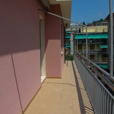 Sweet In And 5 Terre Apartment